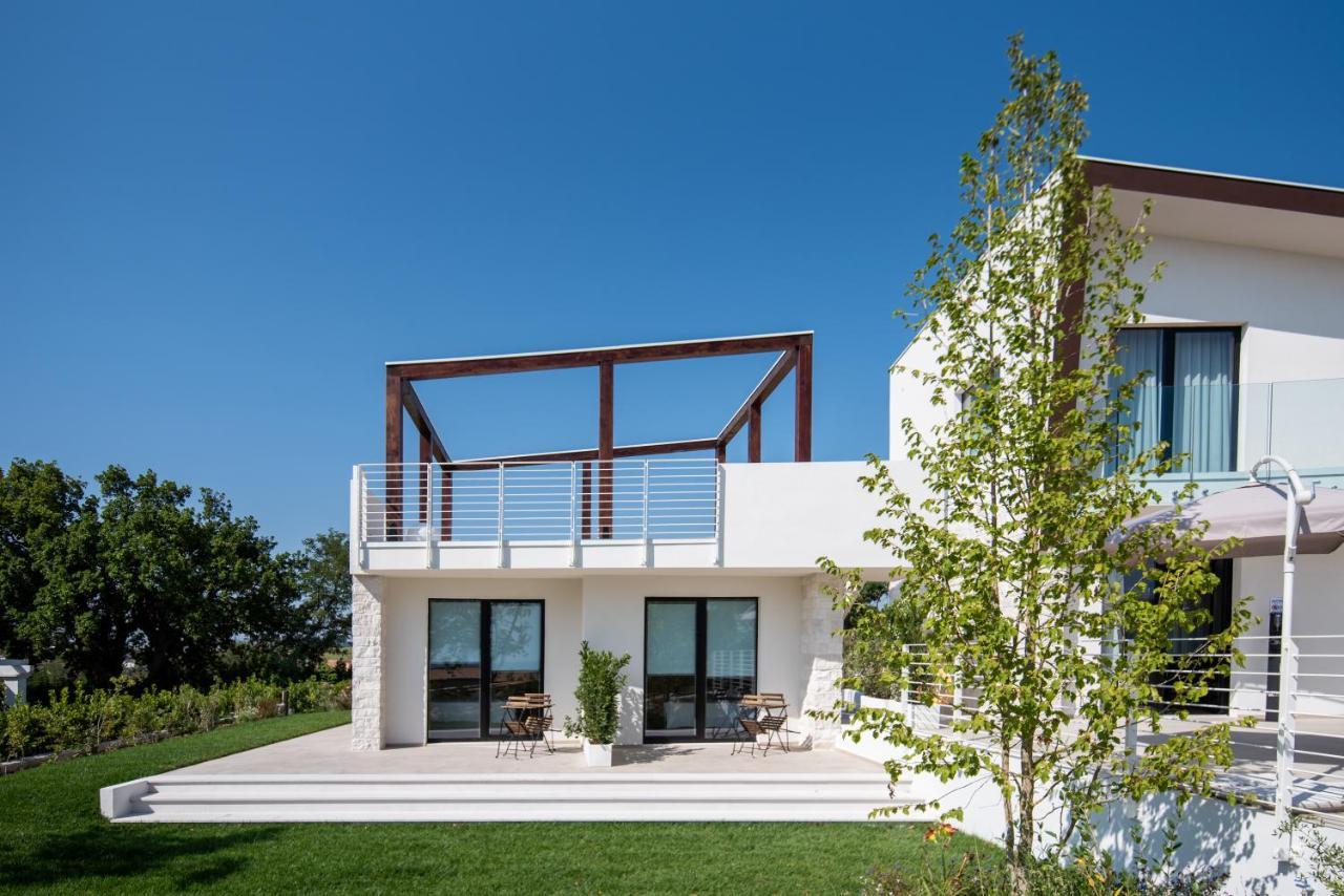 לינה וארוחת בוקר נומאנה La Perla Relais מראה חיצוני תמונה