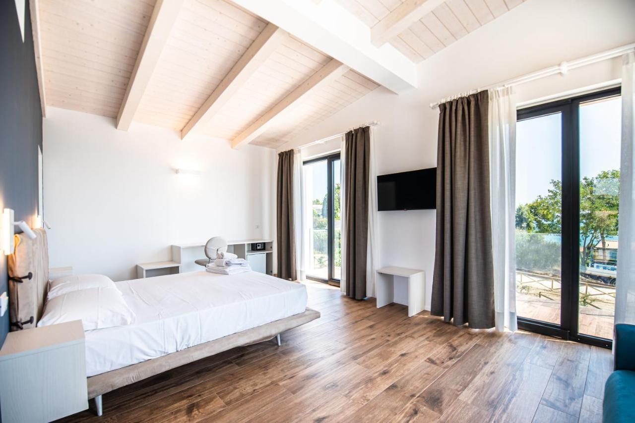 לינה וארוחת בוקר נומאנה La Perla Relais מראה חיצוני תמונה