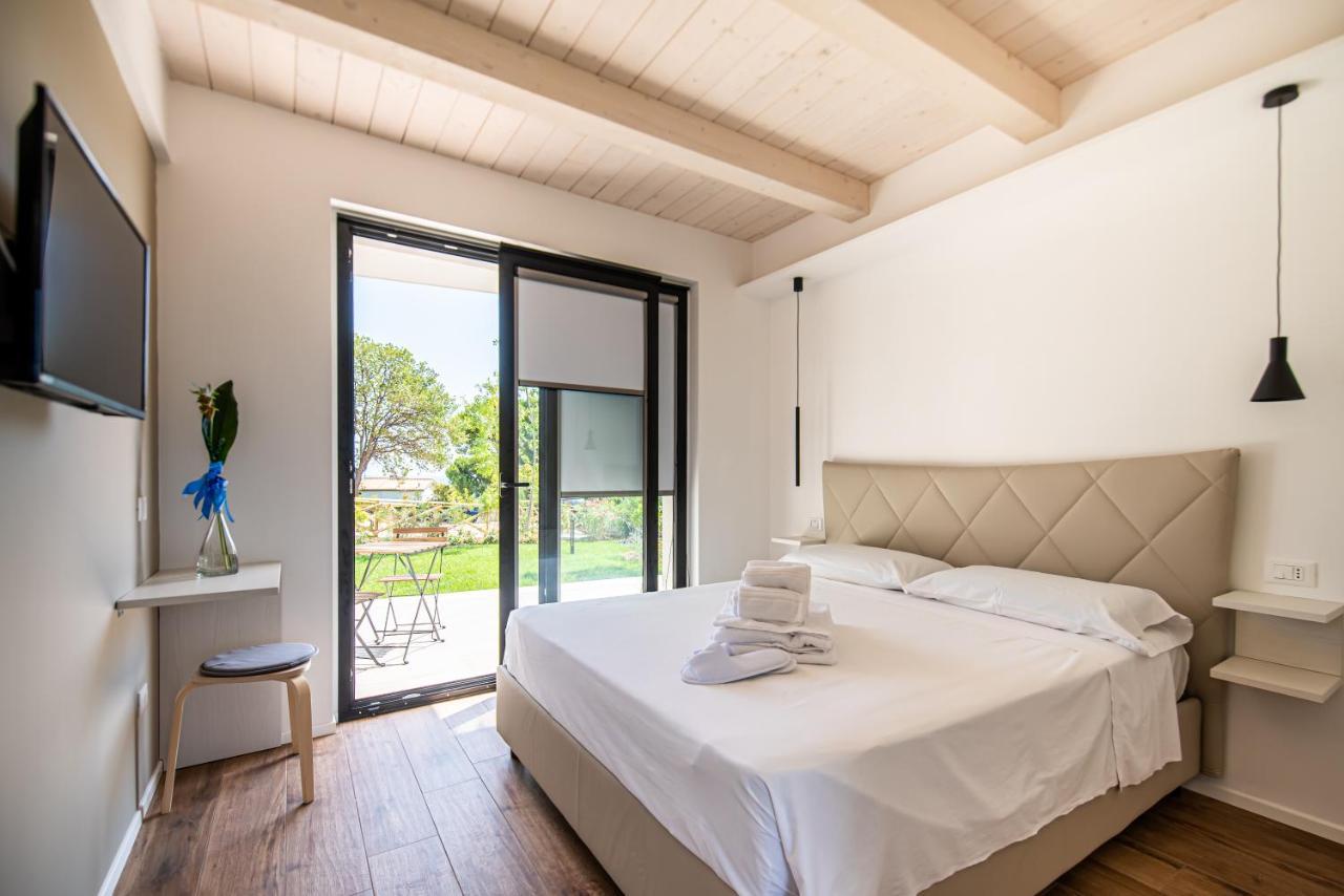 לינה וארוחת בוקר נומאנה La Perla Relais מראה חיצוני תמונה